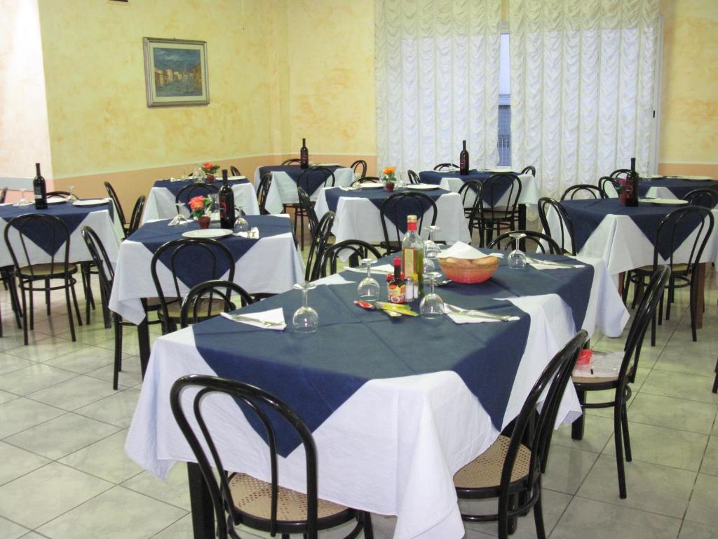 רימיני Hotel Tv מראה חיצוני תמונה