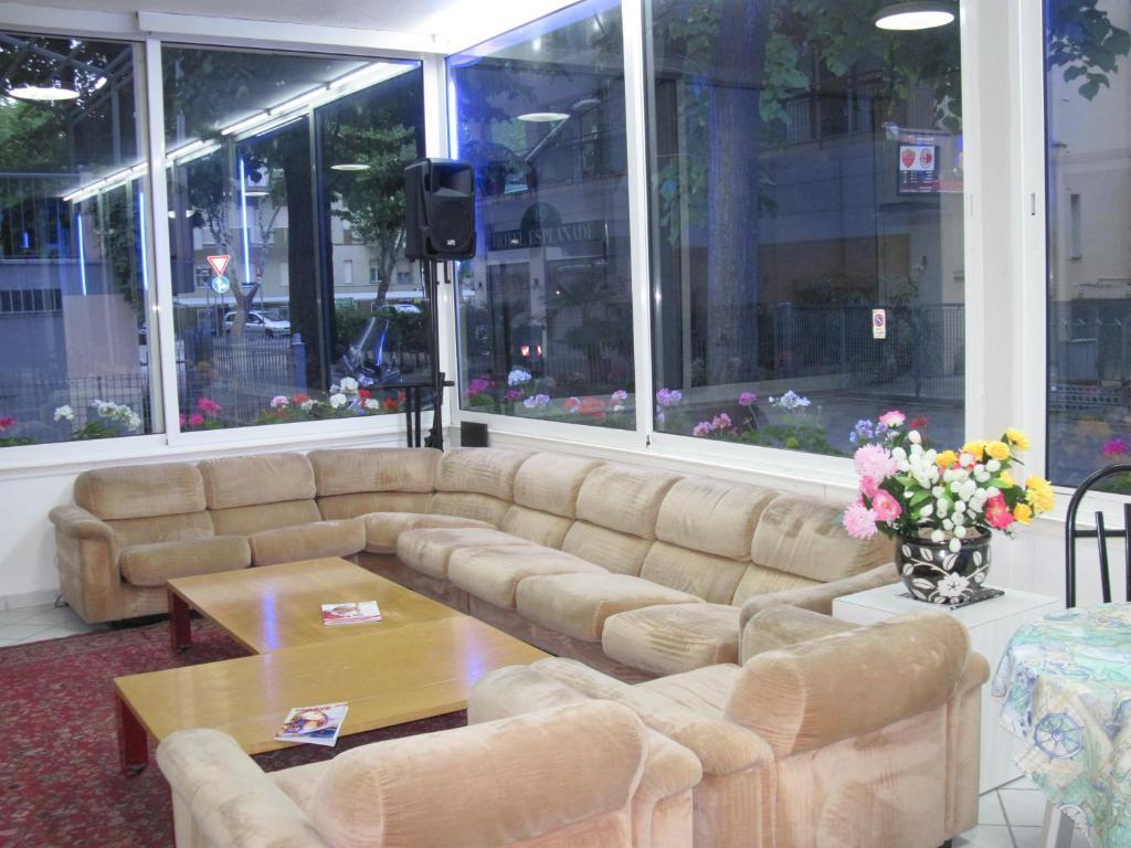 רימיני Hotel Tv מראה חיצוני תמונה