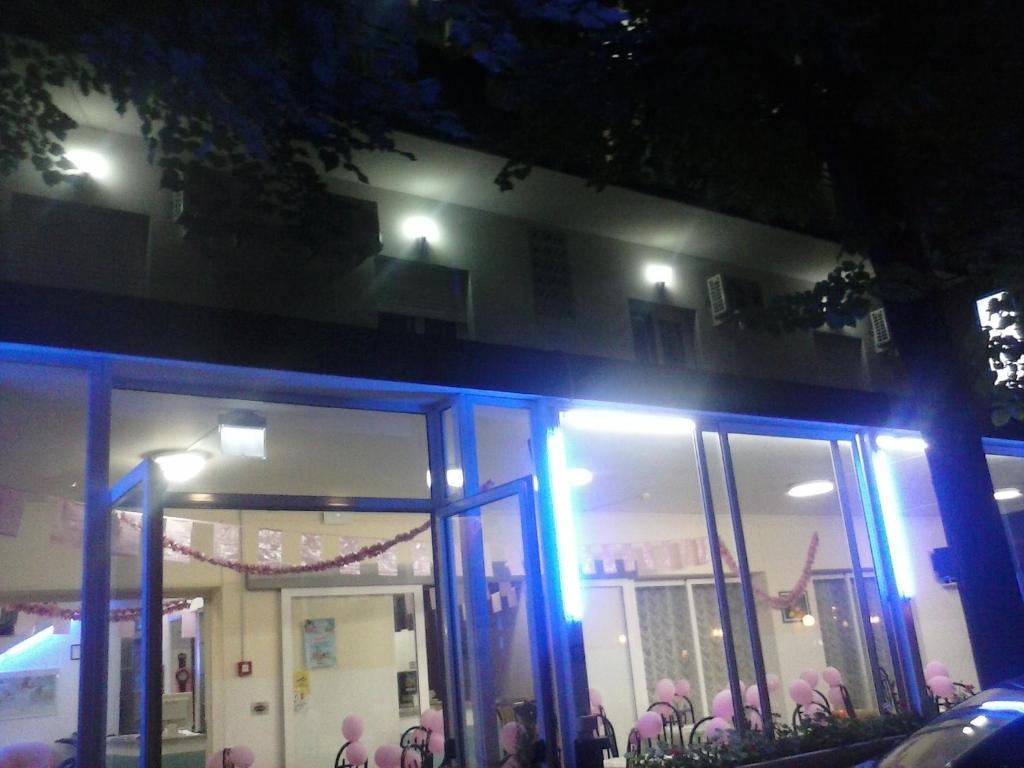 רימיני Hotel Tv מראה חיצוני תמונה