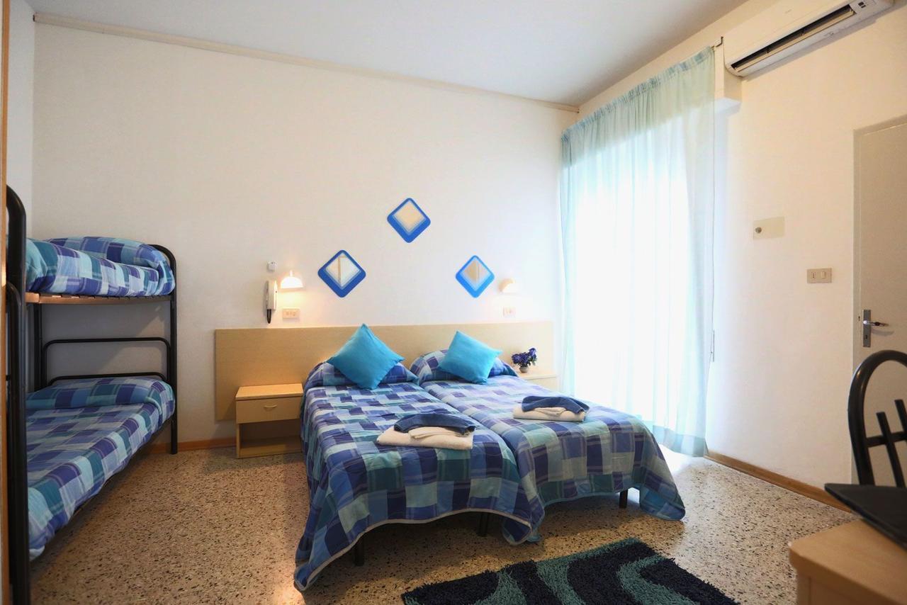 רימיני Hotel Tv מראה חיצוני תמונה